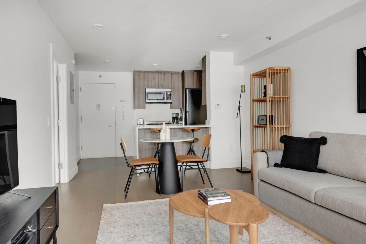 Apartment Midtown W 1br W Gym Doorman Nr Times Sq Nyc-692 *